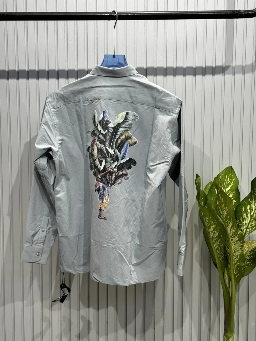 Graphic Back Print Streetwear Shirt - Image 3