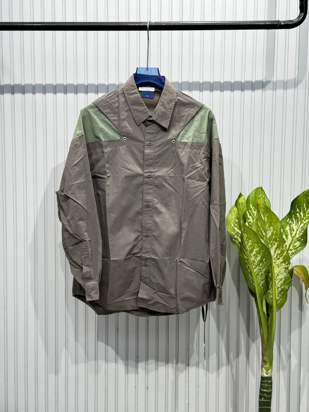 Contrast Shoulder Edition Streetwear Shirt - Image 2