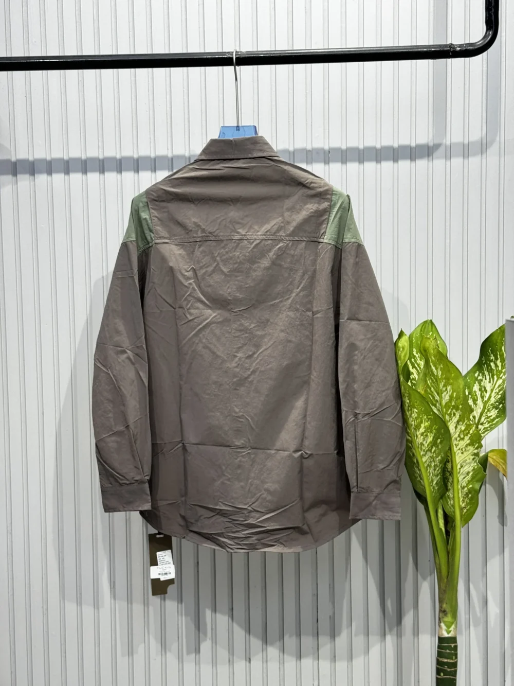 Contrast Shoulder Edition Streetwear Shirt - Image 4