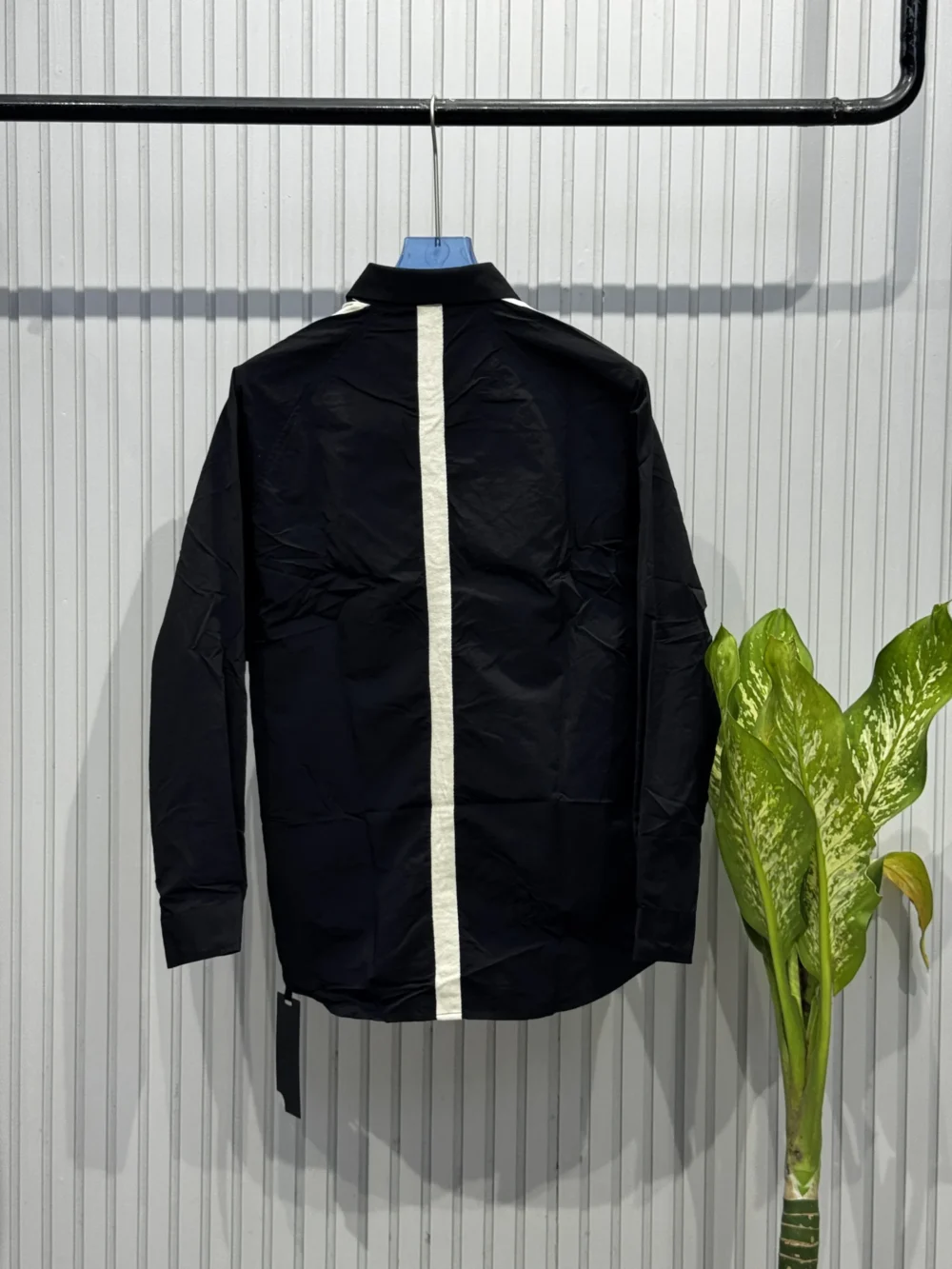 Contrast Stripe Streetwear Shirt - Image 3