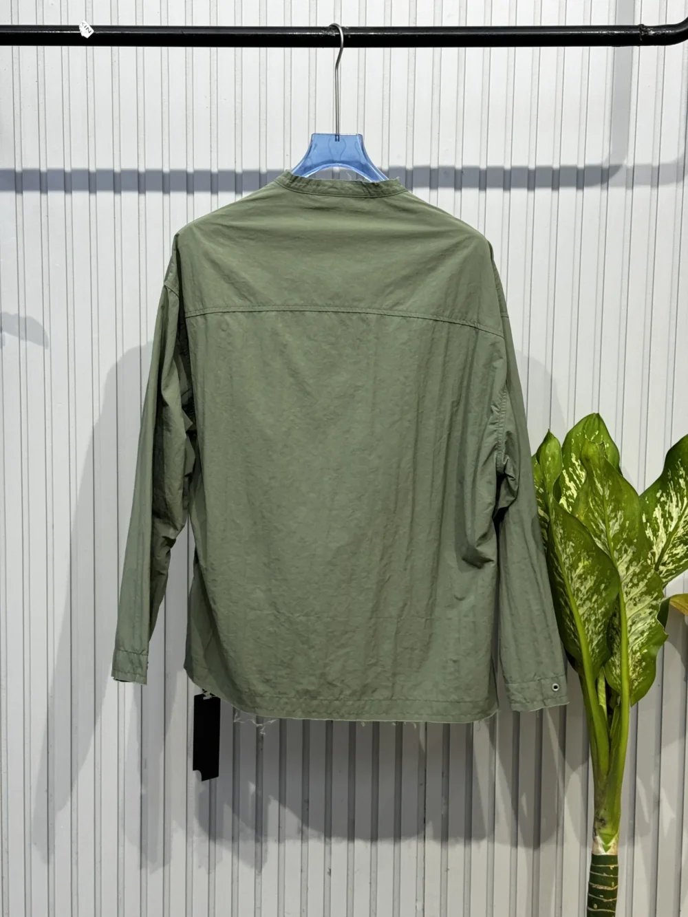 Rugged Mandarin Neck Streetwear Shirt - Image 9