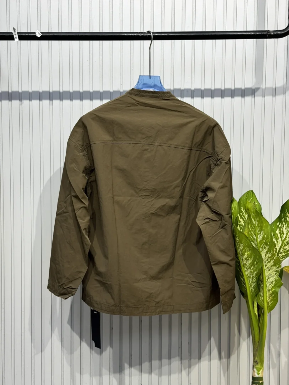 Rugged Mandarin Neck Streetwear Shirt - Image 10