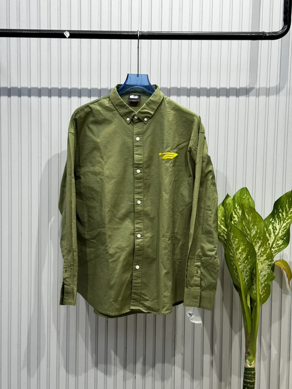 Modern Streetwear Shirt - Image 3