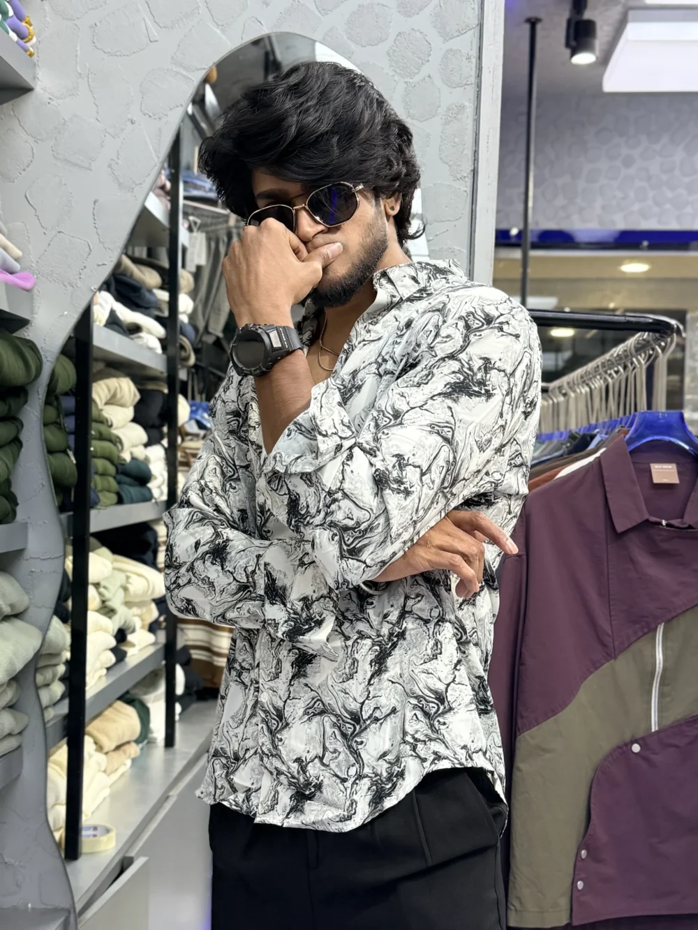Abstract Print Statement Shirt - Image 4